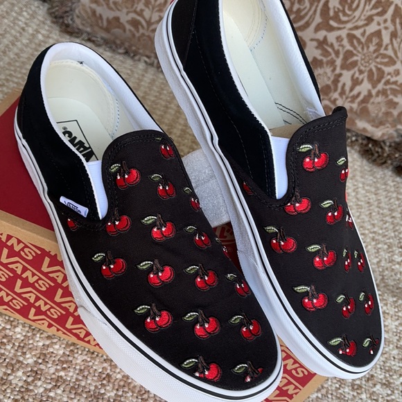 Vans Classic Slip On Cherries Black men’s - Picture 8 of 16